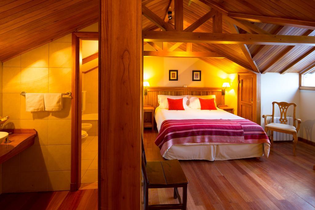 Senderos Hotel